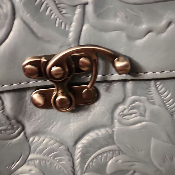 Patricia Nash "Leandra" Blue Tooled Leather Crossbody Bag w/ Embossed Flowers - Picture 2 of 15